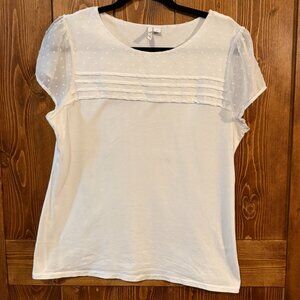 Elle White Swiss Dot Textured Top – Size Large